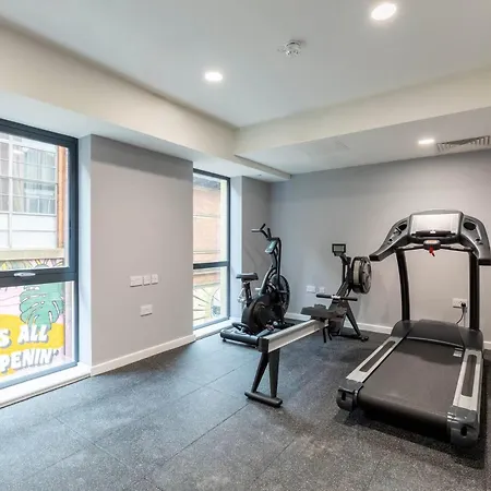 For Students Only - Straits Aire In Apartment